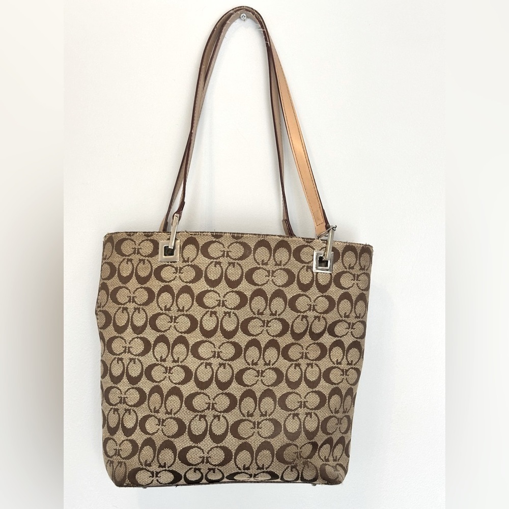Cute bucket shoulder bag tan and brown